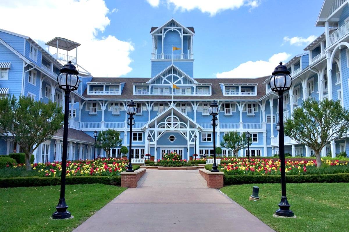 Get Disney beach club suite de 1 quarto For Free